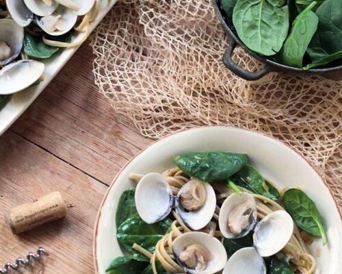 Linguine With Clams And Baby Spinach Share The Pasta